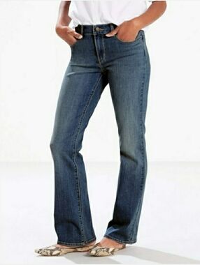 Levi's Classic Bootcut Jeans - Size 18 34/32